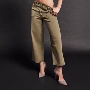 Jessica Simpson pump